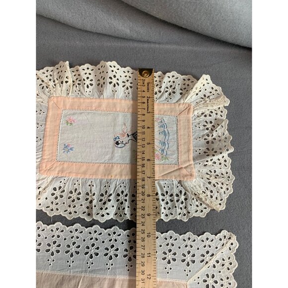 Vintage Lace Doilies Set with Embroidered Ladies - 3 Pieces for Elegant Decor - Picture 7 of 11